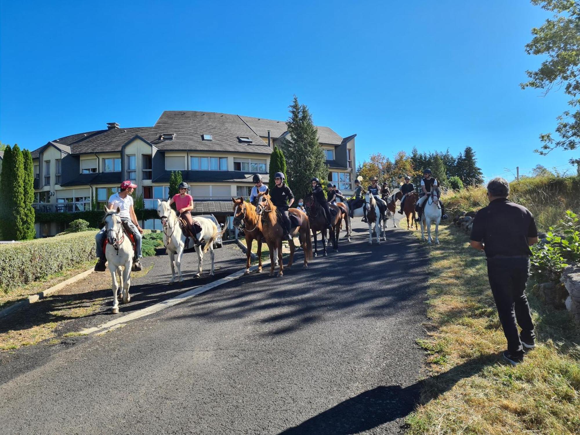 Bastide Du Cantal Salers Ruang foto